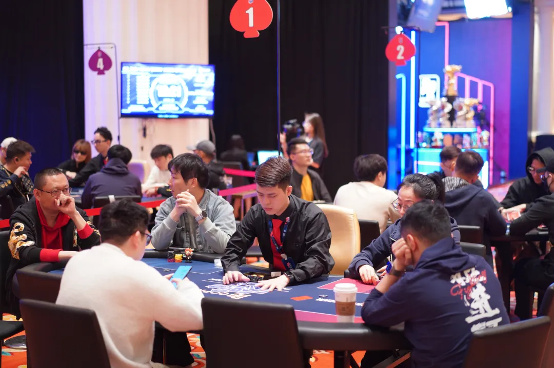【微扑克】PD22济州站第二日战报｜8:1 悬殊比分进入单挑，罗爽轻松拿下济州开幕赛冠军！