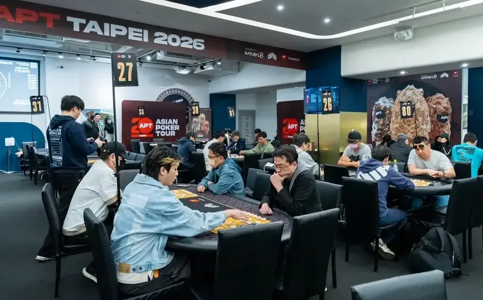 【微扑克】史上首次！国际扑克和中国象棋竟联动比赛，国人xuang888勇夺生肖狂欢赛冠军！