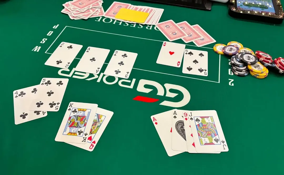 【微扑克】四条A撞同花顺！2026 WSOP首周名场面扎堆