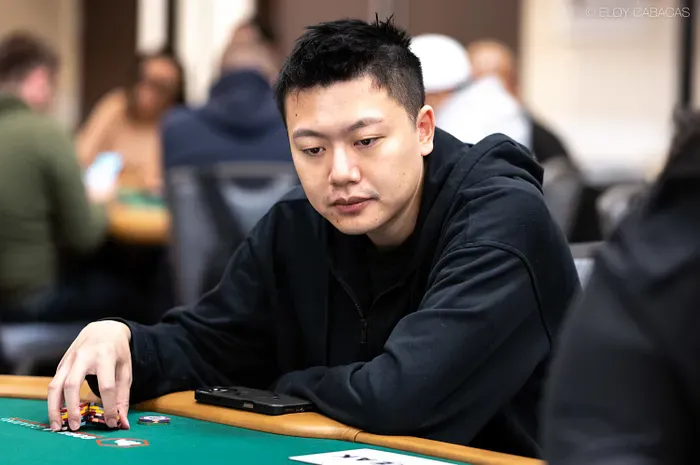 【微扑克】以为出局走到门口，被叫回后打出奇迹：Wesley Fei的WSOP主赛死里逃生记
